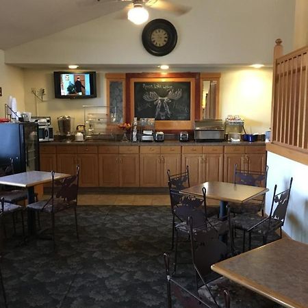 Moose Lake Lodge & Suites Εξωτερικό φωτογραφία