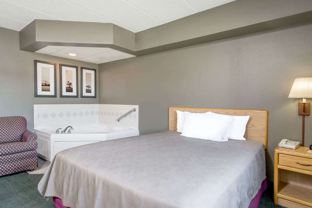 Moose Lake Lodge & Suites Δωμάτιο φωτογραφία