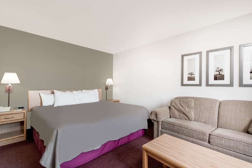 Moose Lake Lodge & Suites Δωμάτιο φωτογραφία